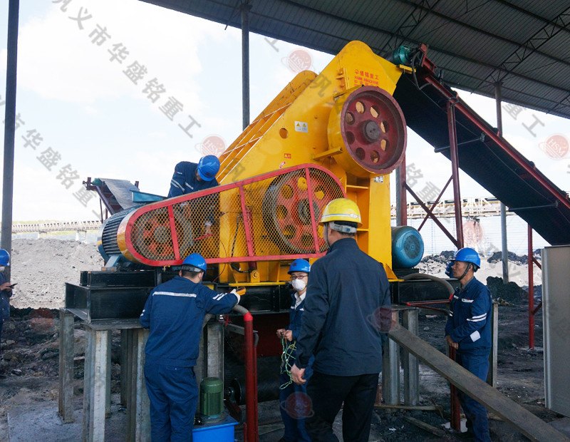 磚廠雙級(jí)無(wú)篩底粉碎機(jī) 磚廠雙級(jí)無(wú)篩底粉碎機(jī)